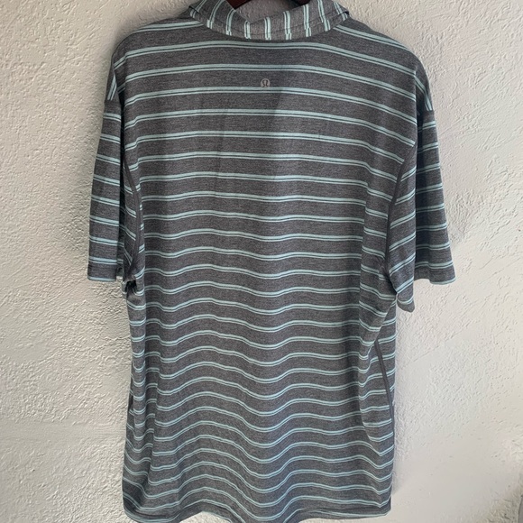 LULULEMON XL short sleeve - Picture 2 of 4